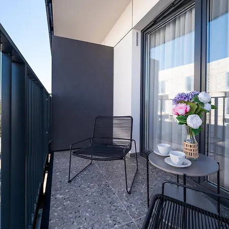 Apartament Pomorska Business - Balcony, Workspace - By Rentujemy Łódź