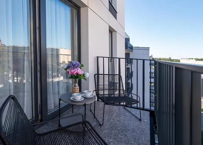 Pomorska Business - Balcony, Workspace - By Rentujemy アパート ウッチ